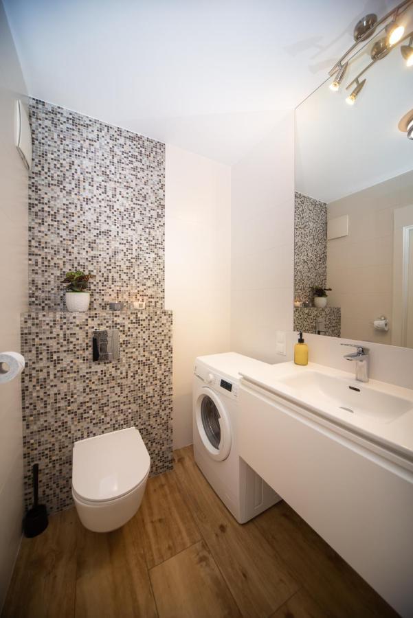 Maya'S Flats & Resorts 74 - Swietej Barbary Gdańsk Kültér fotó